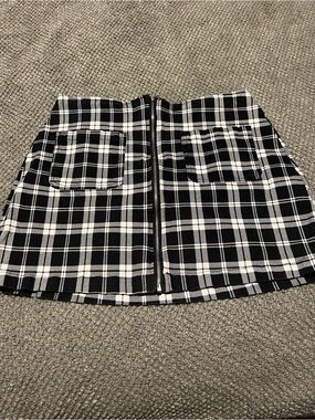 Black and white plaid skirt